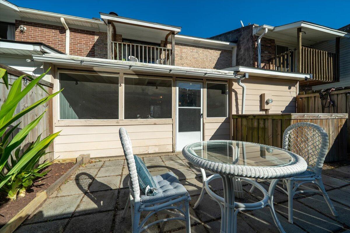 958 Fowler Court Mount Pleasant, SC 29464 - Photo 15 of 33 Backyard