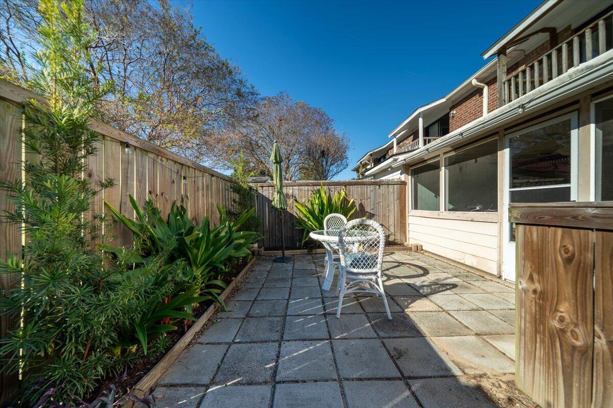 958 Fowler Court Mount Pleasant, SC 29464 - Photo 17 of 33 Backyard