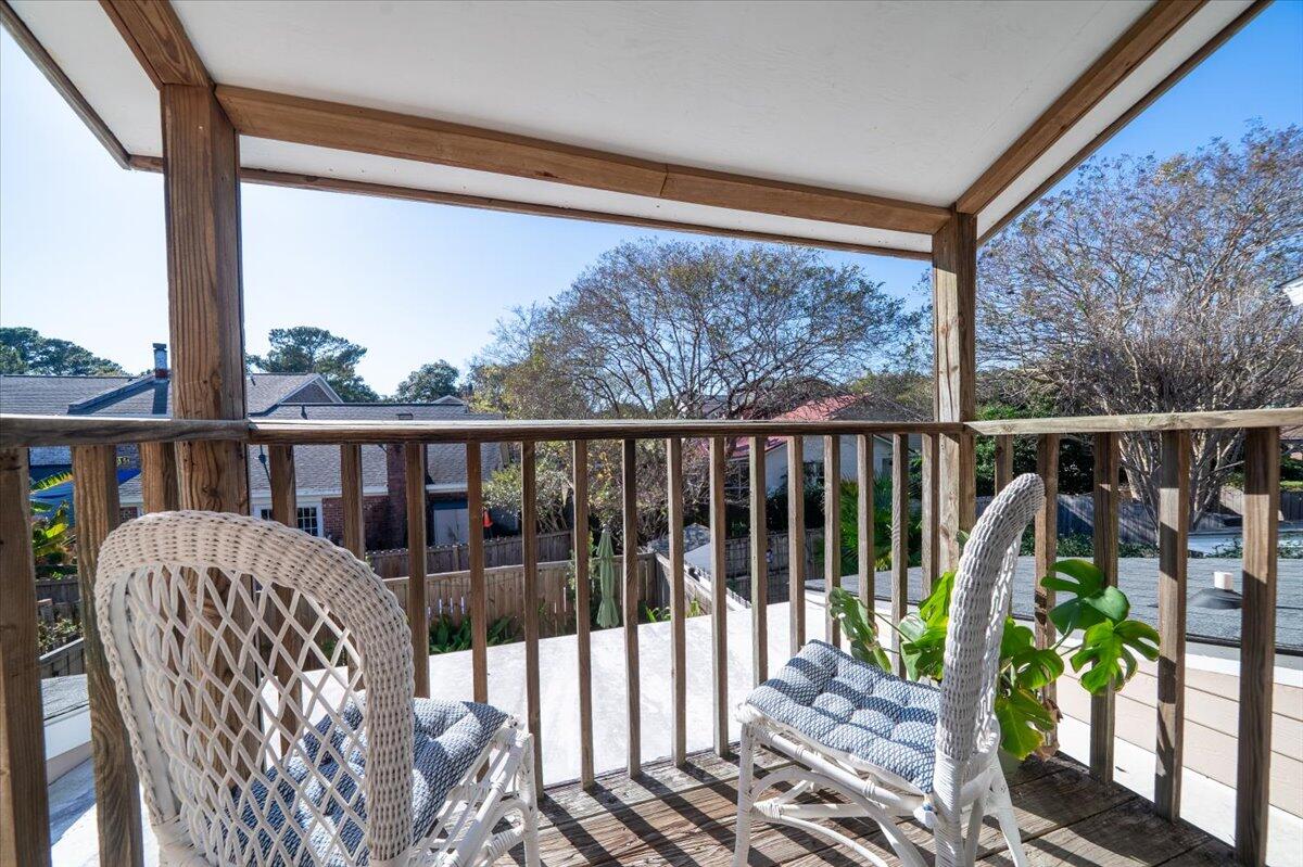 958 Fowler Court Mount Pleasant, SC 29464 - Photo 22 of 33 Second level deck