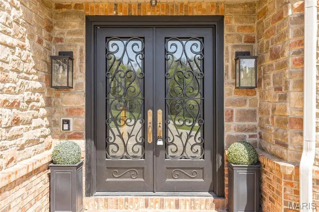 $725,000 | 312 Oak Forest Drive, Jackson, MO 63755