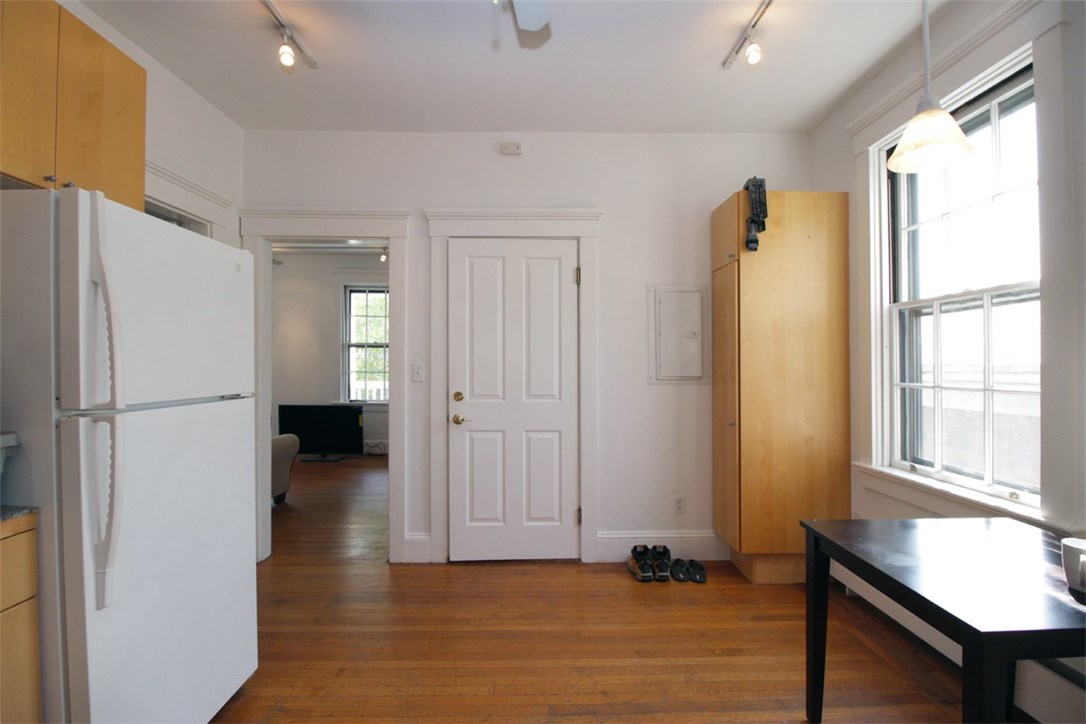 19 Walnut Street Newport, RI 02840 - Photo 17 of 34