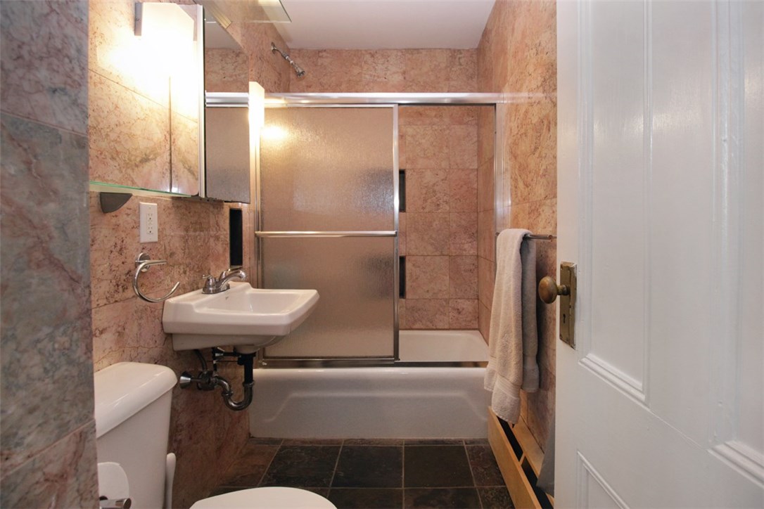 19 Walnut Street Newport, RI 02840 - Photo 19 of 34