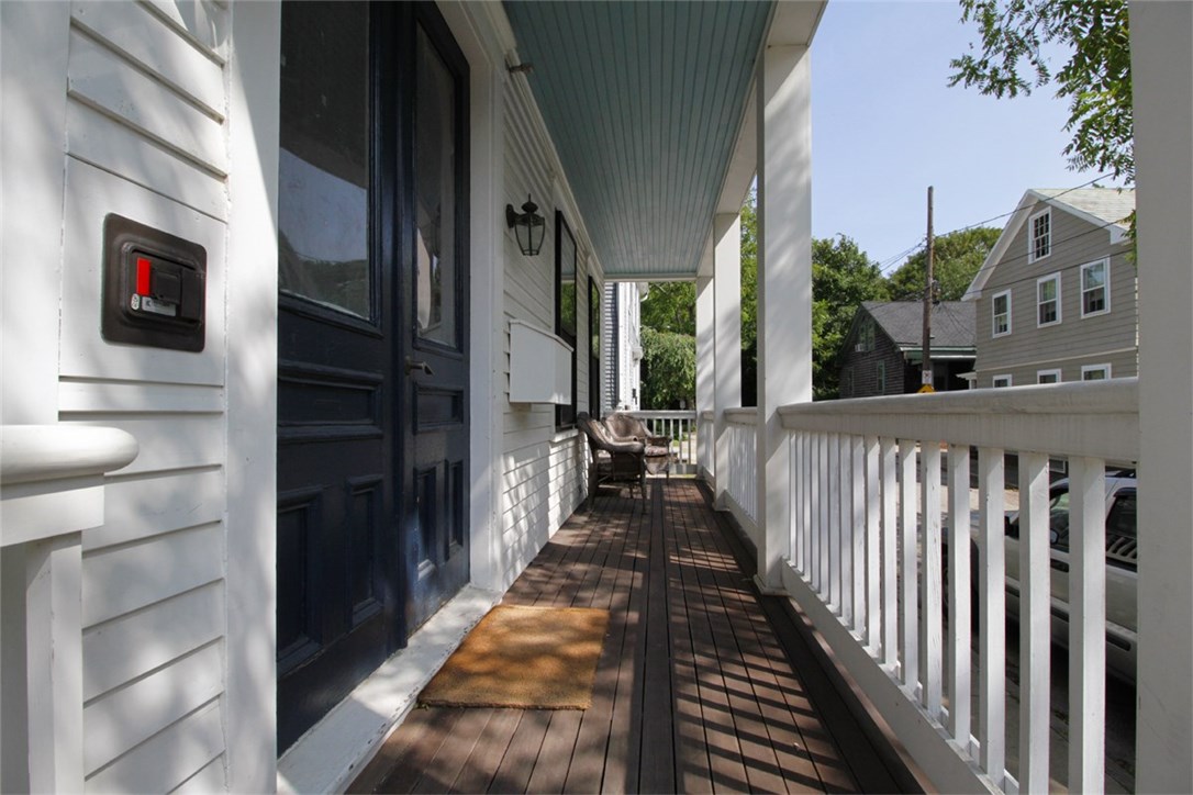 19 Walnut Street Newport, RI 02840 - Photo 6 of 34