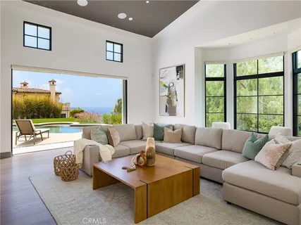 $7,948,888 | 32009 Cape Point Drive, Rancho Palos Verdes, CA 90275