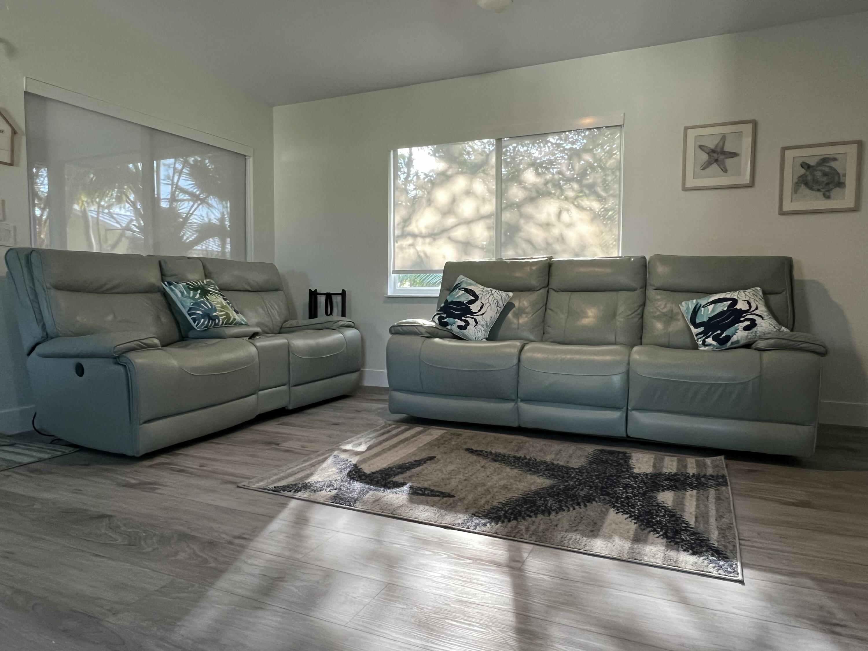565 95th Street Marathon, FL 33050 - Photo 4 of 15 Living Room