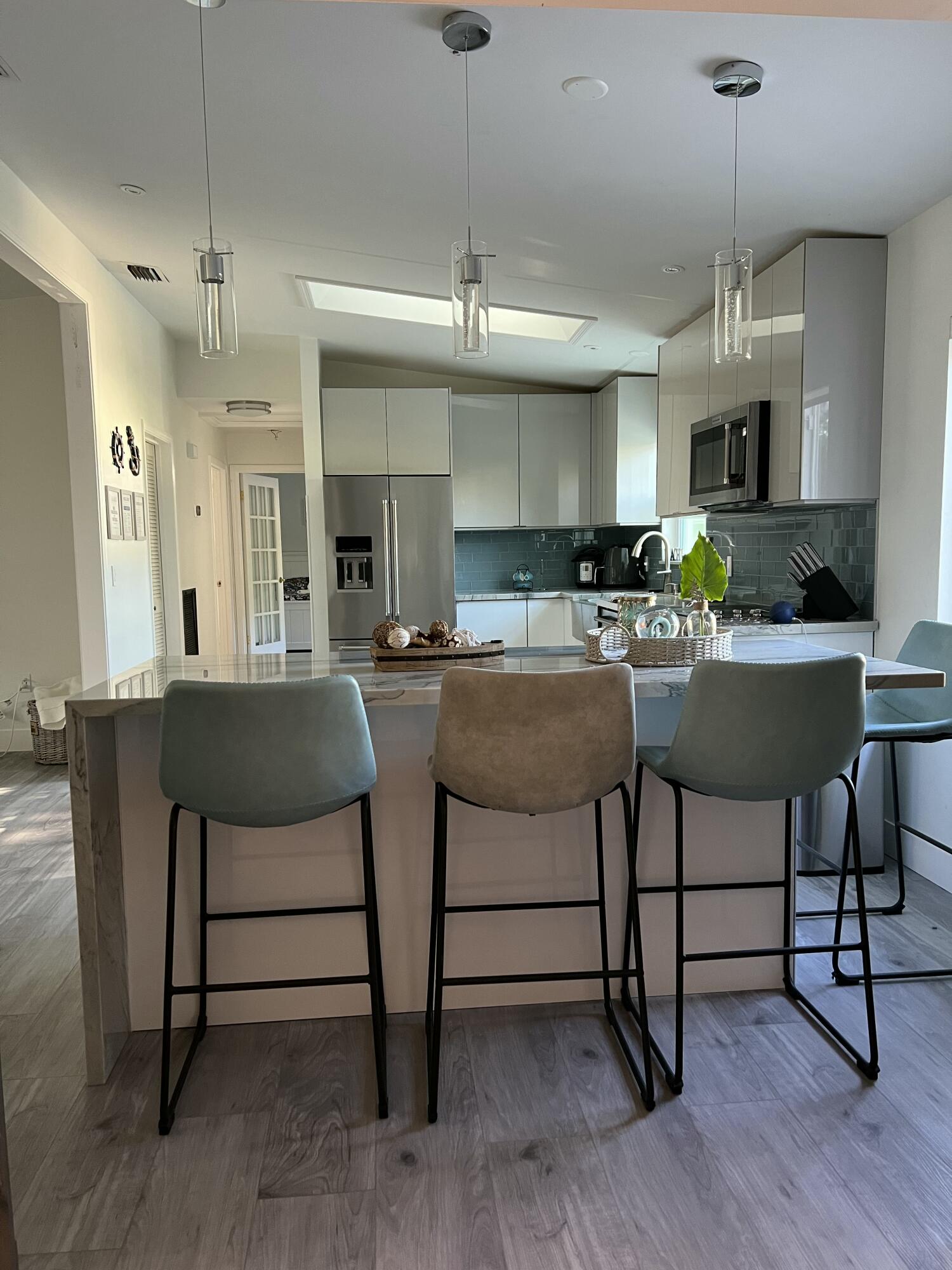 565 95th Street Marathon, FL 33050 - Photo 7 of 15 Kitchen