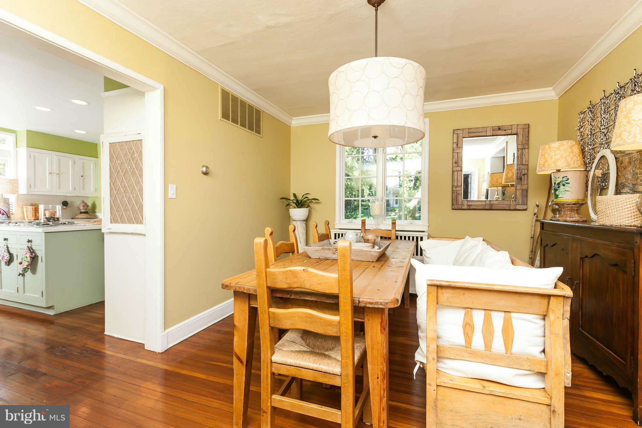 1710 Ruxton Road Towson, MD 21204 - Photo 11 of 30 Interior (General)