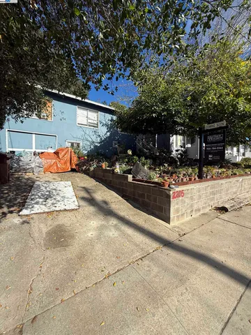 $450,000 | 2205 Scenic Avenue, Martinez, CA 94553