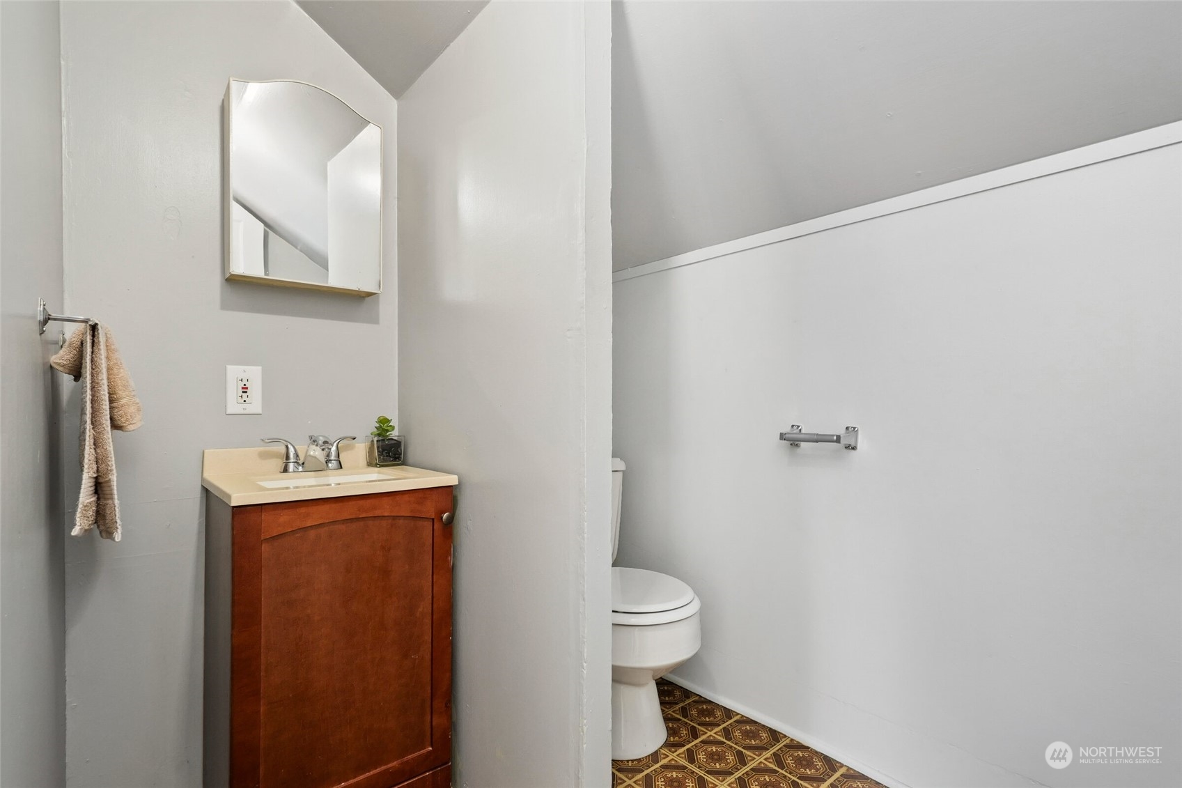 221 Wells Avenue North Renton, WA 98057 - Photo 18 of 28