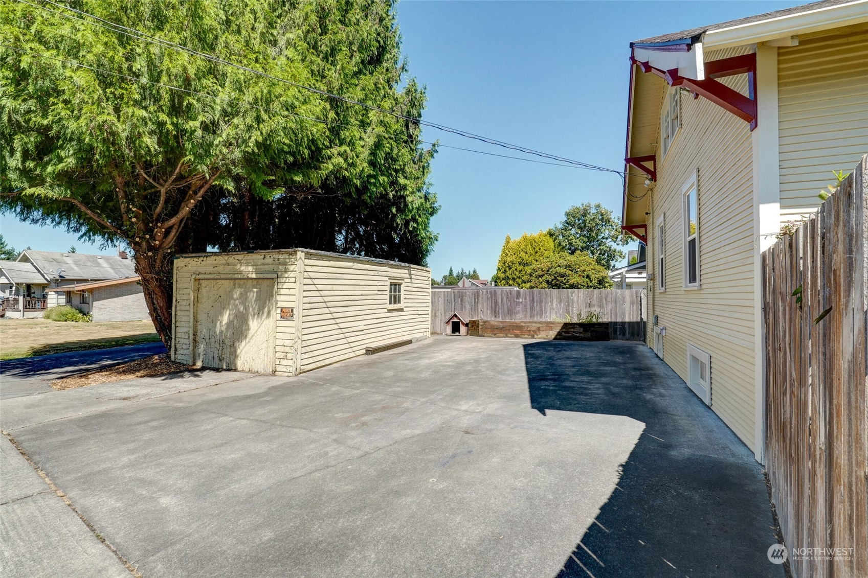 221 Wells Avenue North Renton, WA 98057 - Photo 24 of 28