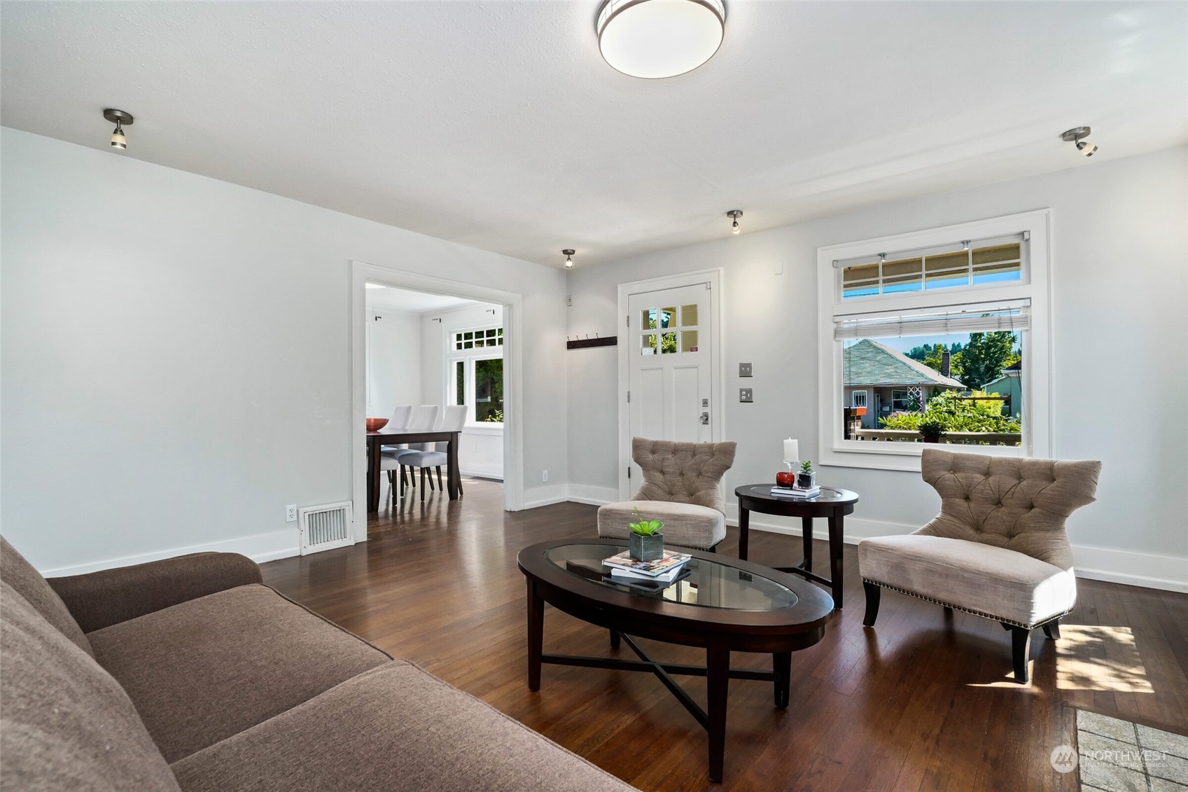 221 Wells Avenue North Renton, WA 98057 - Photo 7 of 28