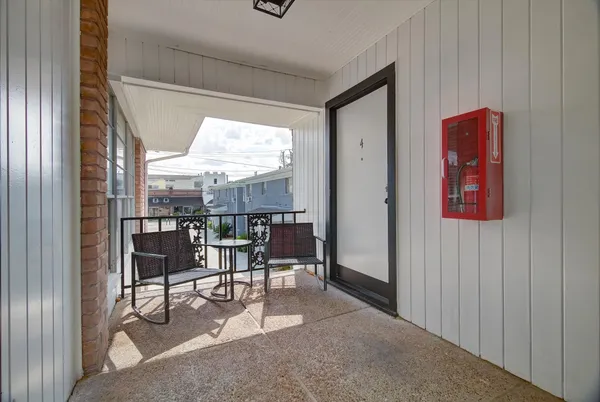 $1,300 | 1915 McDuffie Street, Unit 1, Houston, TX 77019