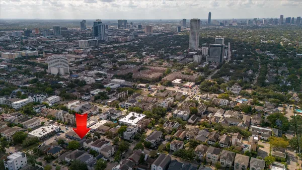 $1,300 | 1915 McDuffie Street, Unit 1, Houston, TX 77019