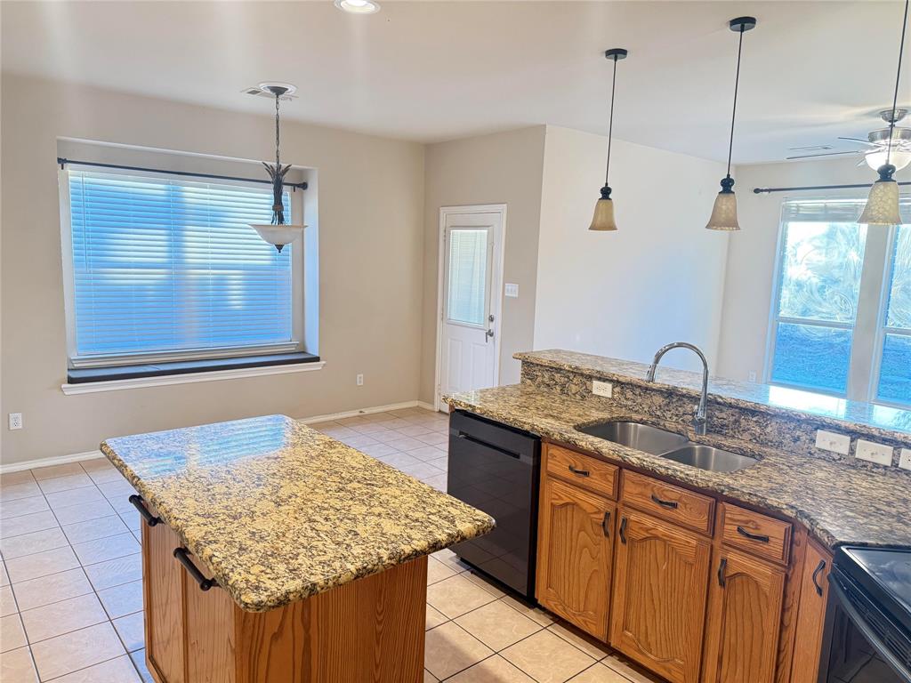 10605 Foothill Drive Fort Worth, TX 76131 - Photo 5 of 20