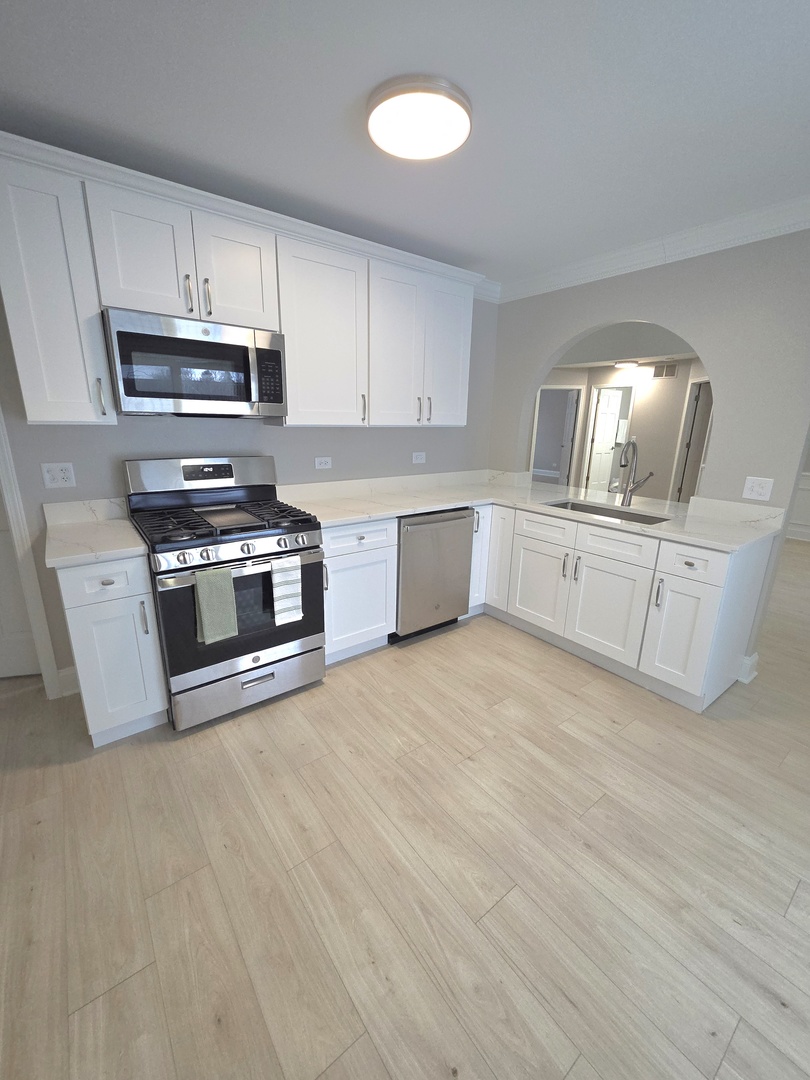 3027 Brossman Street Naperville, IL 60564 - Photo 7 of 36