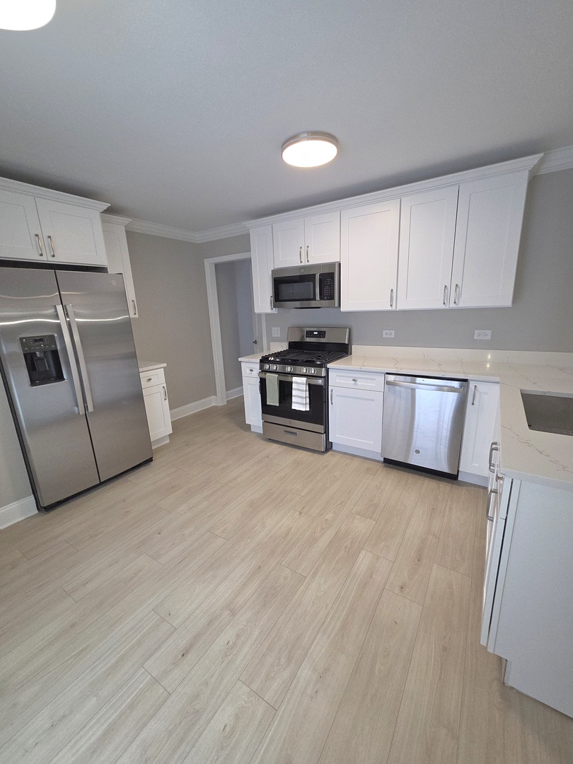 3027 Brossman Street Naperville, IL 60564 - Photo 8 of 36