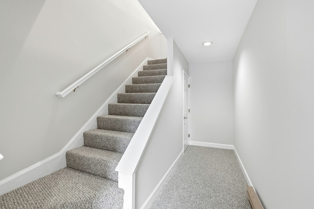 74 Branch Street, Unit 15 Scituate, MA 02066 - Photo 6 of 26 a view of entryway and hall