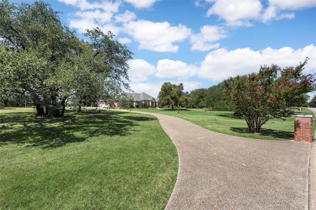 175 Winding Trail Crawford, TX 76638 - Photo 3 of 40 a view of a park