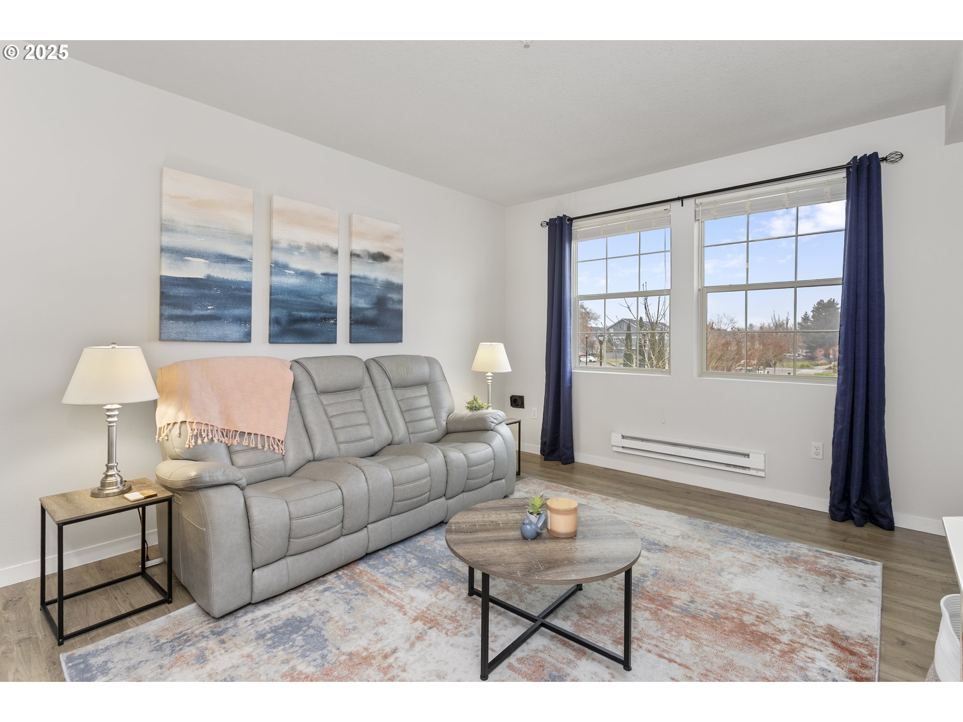 11715 Southwest Valencia Lane, Unit 202 Wilsonville, OR 97070 - Photo 12 of 40 Living Room