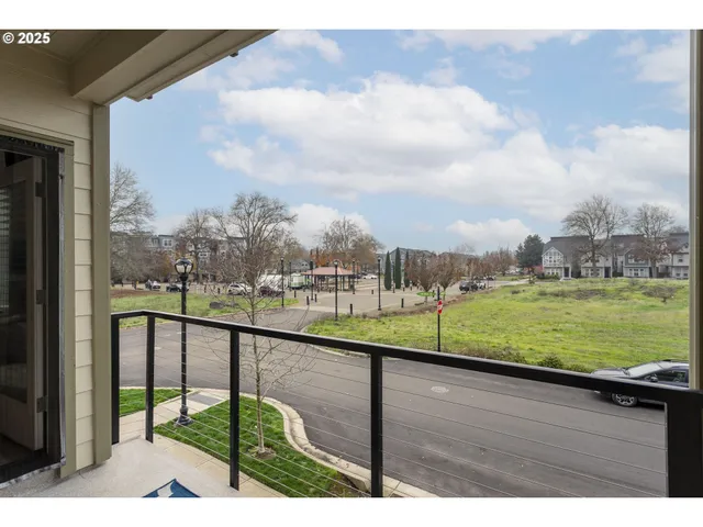 $325,000 | 11715 Southwest Valencia Lane, Unit 202, Wilsonville, OR 97070