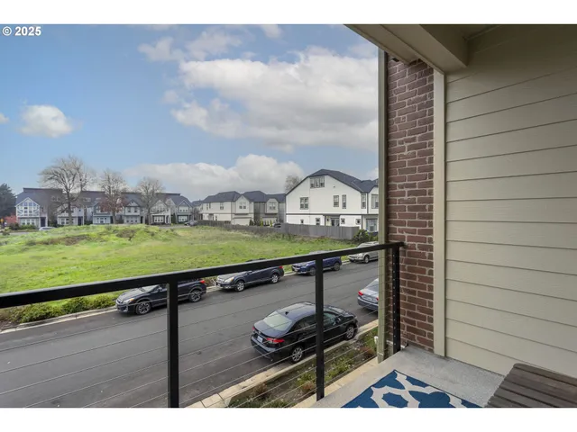 $325,000 | 11715 Southwest Valencia Lane, Unit 202, Wilsonville, OR 97070