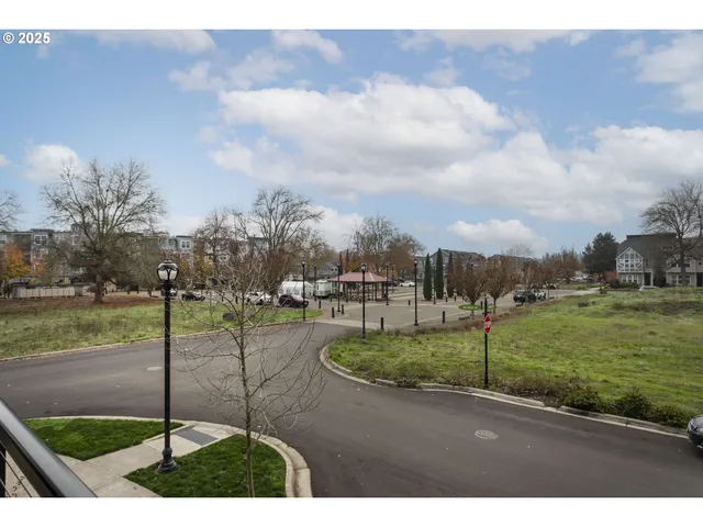 $325,000 | 11715 Southwest Valencia Lane, Unit 202, Wilsonville, OR 97070