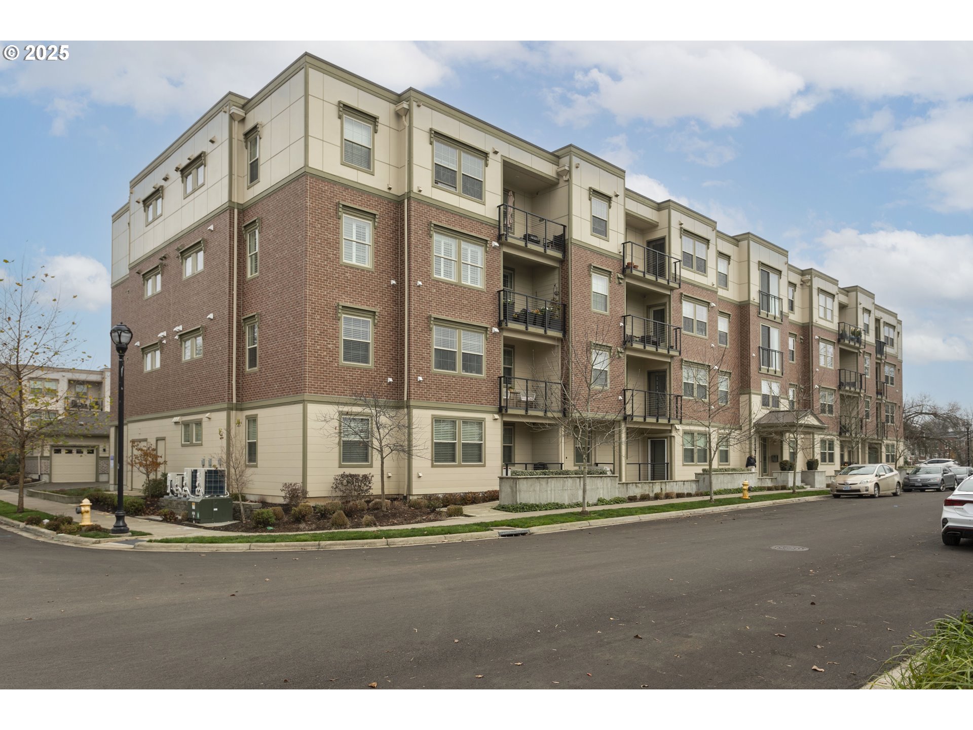 11715 Southwest Valencia Lane, Unit 202 Wilsonville, OR 97070 - Photo 2 of 40 Exterior