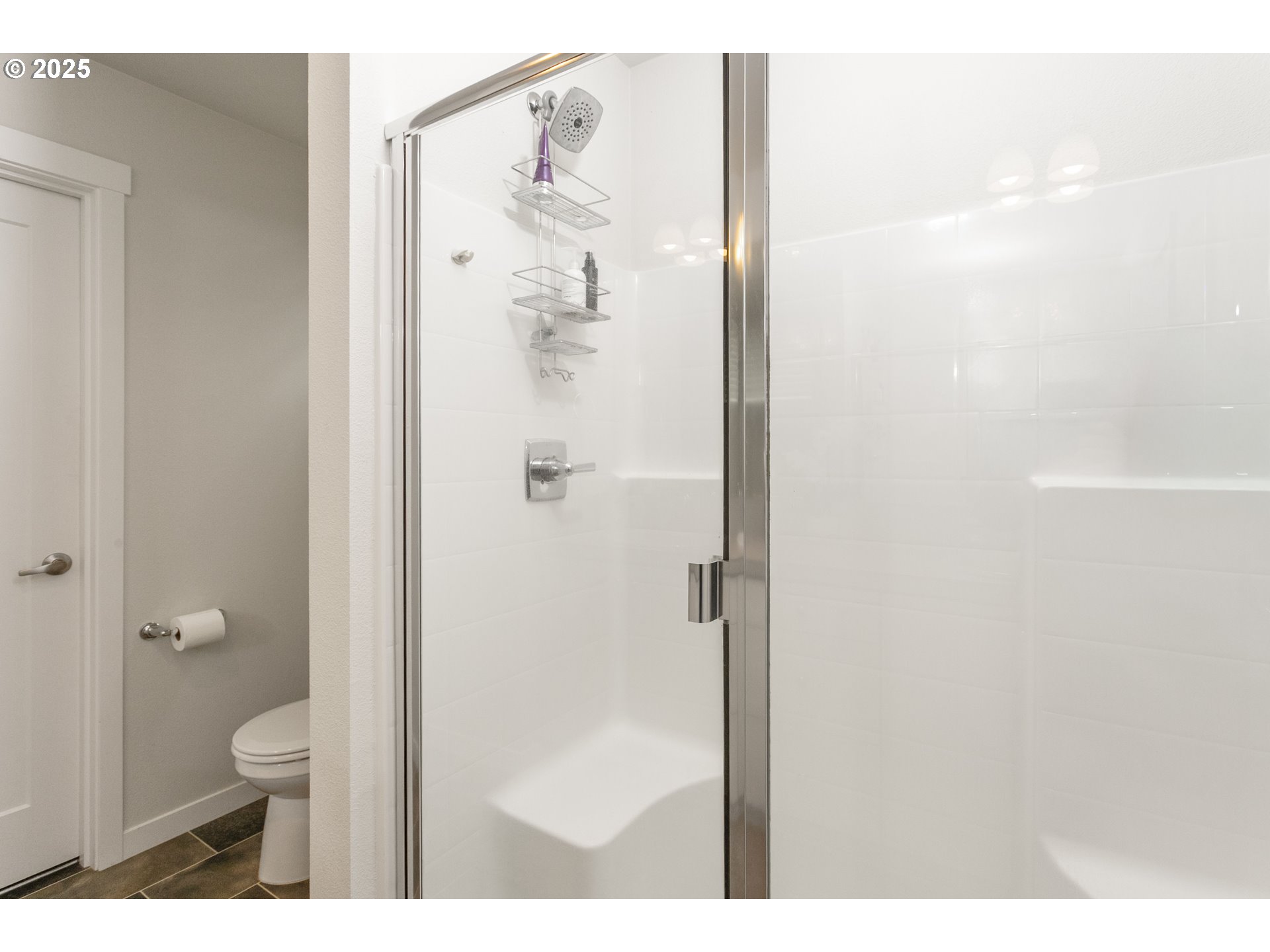 11715 Southwest Valencia Lane, Unit 202 Wilsonville, OR 97070 - Photo 26 of 40 Owner's Suite Bathroom