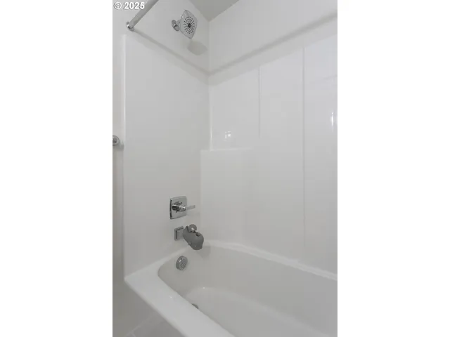 $325,000 | 11715 Southwest Valencia Lane, Unit 202, Wilsonville, OR 97070