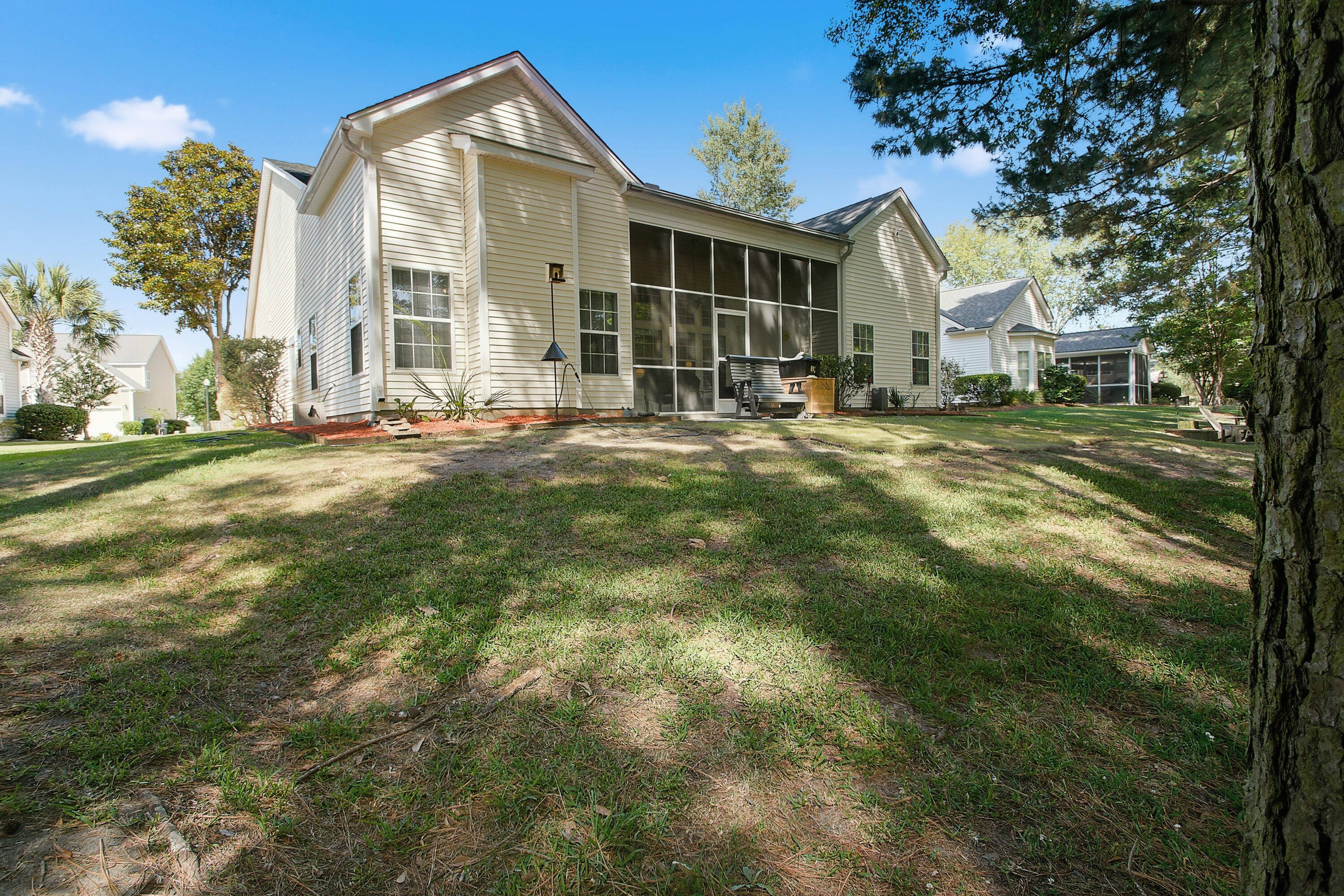 9382 Harroway Road Summerville, SC 29485 - Photo 34 of 45 9382 (37)