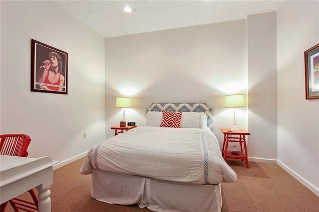 324 Chartres Street, Unit B New Orleans, LA 70130 - Photo 3 of 11