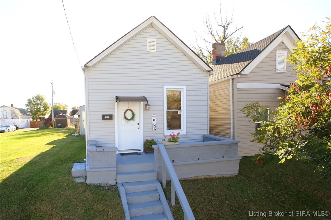 1406 Chartres Street New Albany, IN 47150 - Photo 1 of 34 Front