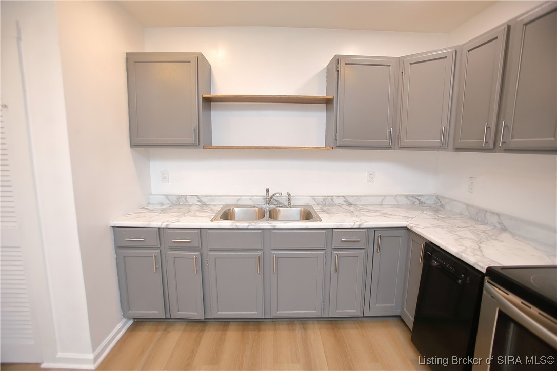 1406 Chartres Street New Albany, IN 47150 - Photo 16 of 34 Kitchen