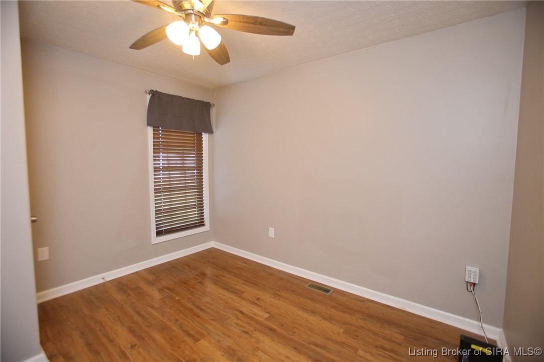 1406 Chartres Street New Albany, IN 47150 - Photo 20 of 34 Bedroom 2