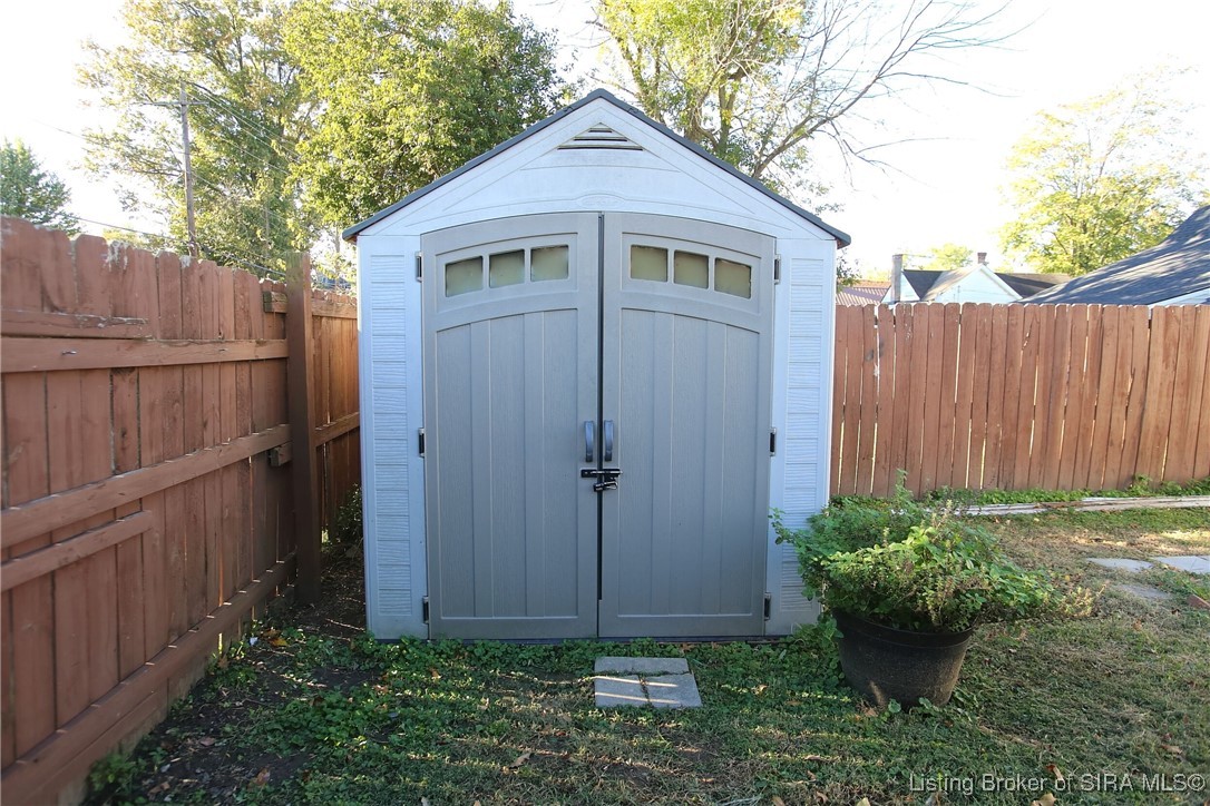 1406 Chartres Street New Albany, IN 47150 - Photo 32 of 34 Storage Shed