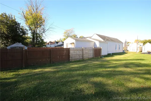 $180,000 | 1406 Chartres Street, New Albany, IN 47150