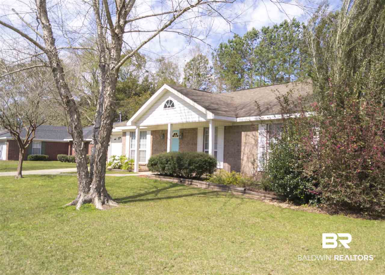 411 Hamilton Boulevard Foley, AL 36535 - Photo 4 of 34