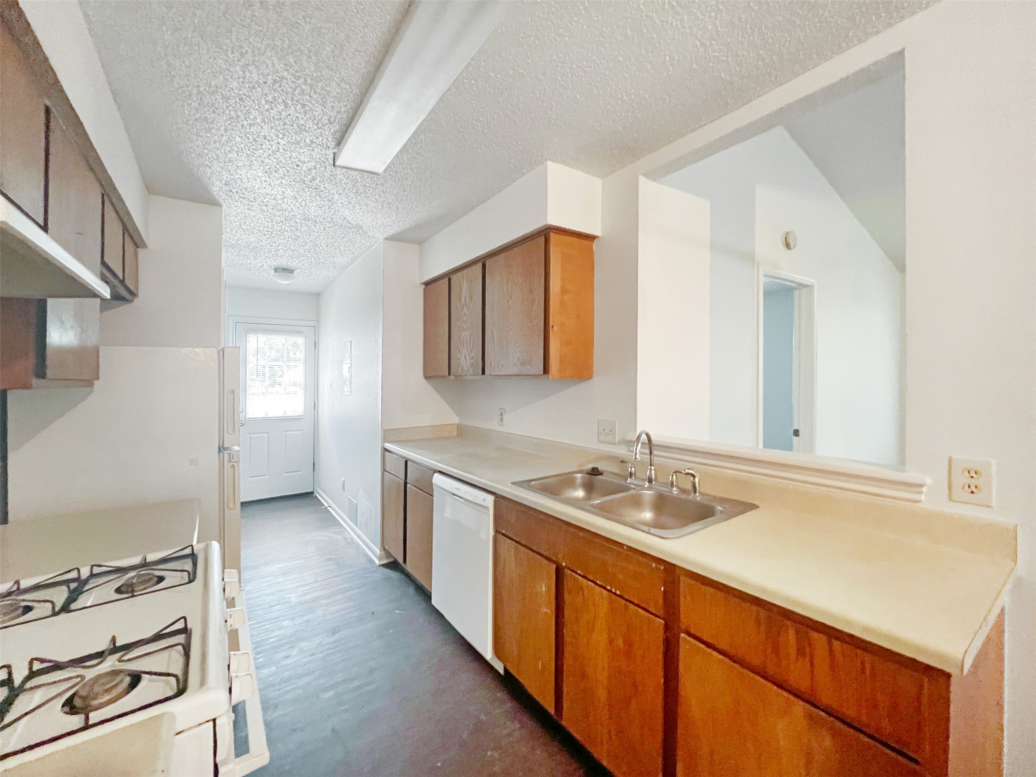 2010 Alex Avenue, Unit B Austin, TX 78728 - Photo 7 of 20 Kitchen