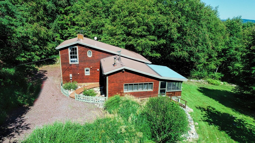 7667 Obees Way Huntingdon, PA 16652 - Photo 2 of 71 Gallery Image 2