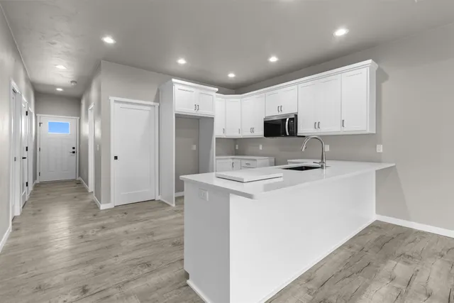 $329,900 | 411 Founders Way, Little Chute, WI 54140