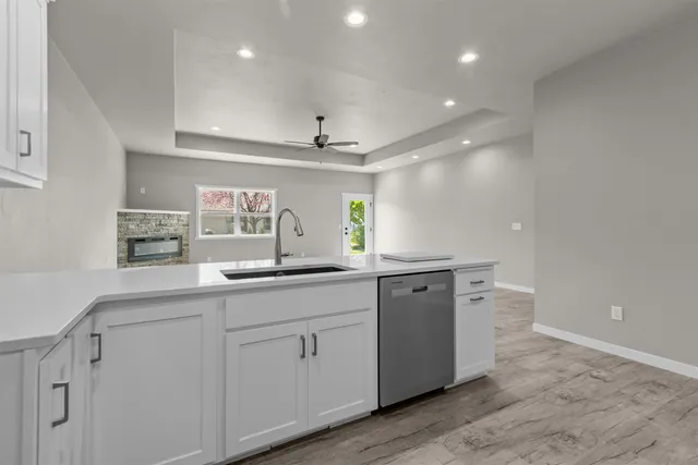 $329,900 | 411 Founders Way, Little Chute, WI 54140