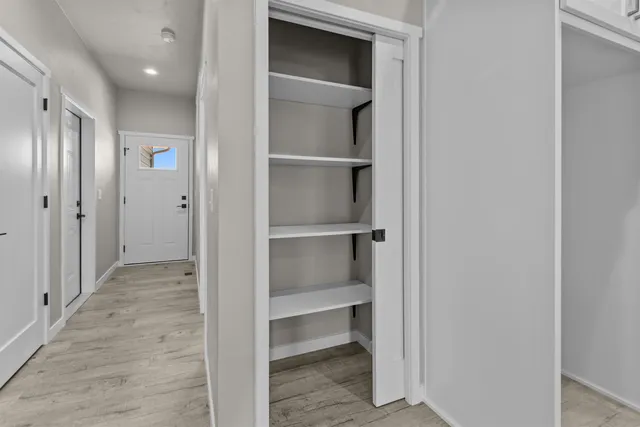 $329,900 | 411 Founders Way, Little Chute, WI 54140