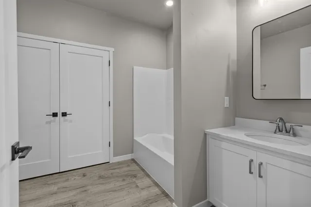 $329,900 | 411 Founders Way, Little Chute, WI 54140