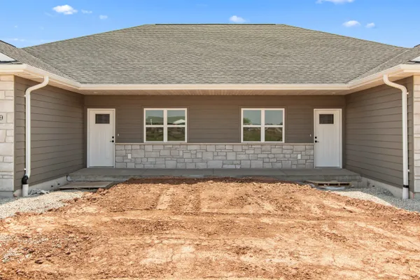 $329,900 | 411 Founders Way, Little Chute, WI 54140