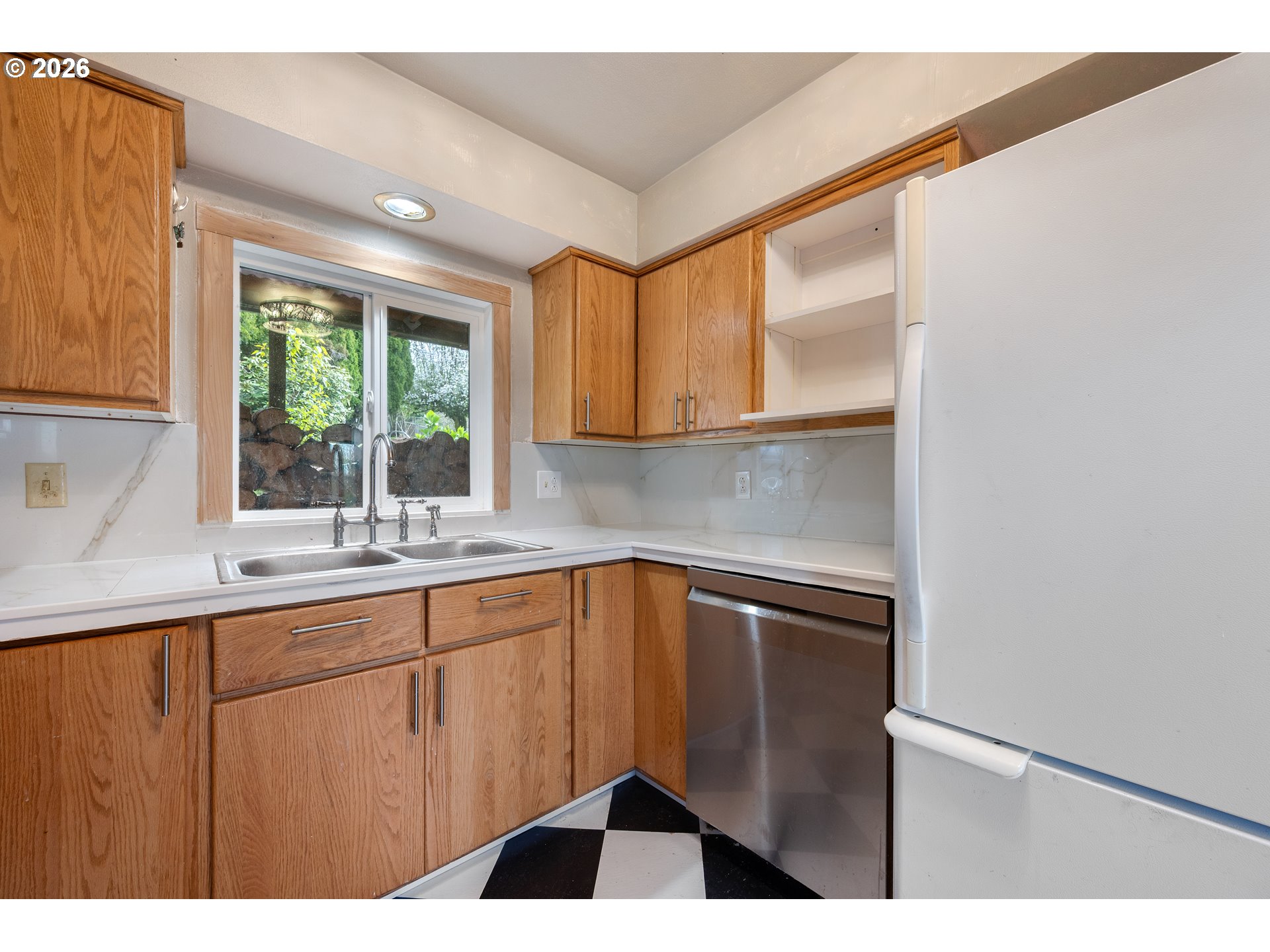 2916 Columbia Heights Road Longview, WA 98632 - Photo 10 of 45