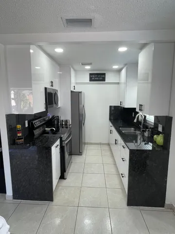 $475,000 | 1063 Concert Way, Royal Palm Beach, FL 33411