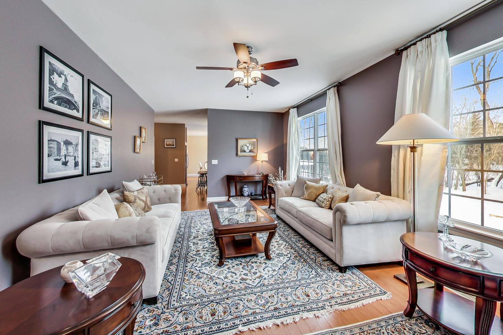 847 Oak Ridge Boulevard Elgin, IL 60120 - Photo 11 of 27 Gallery Image 11