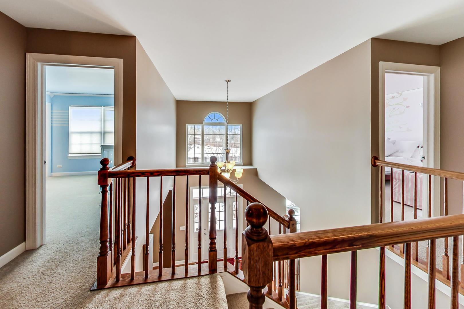 847 Oak Ridge Boulevard Elgin, IL 60120 - Photo 13 of 27 Gallery Image 13