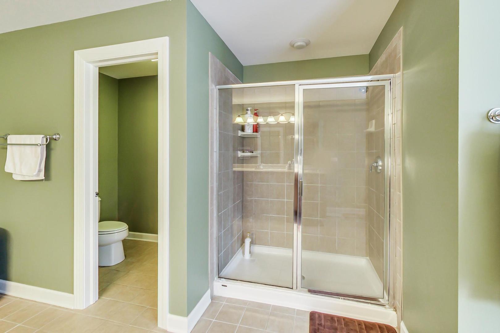 847 Oak Ridge Boulevard Elgin, IL 60120 - Photo 17 of 27 Gallery Image 17