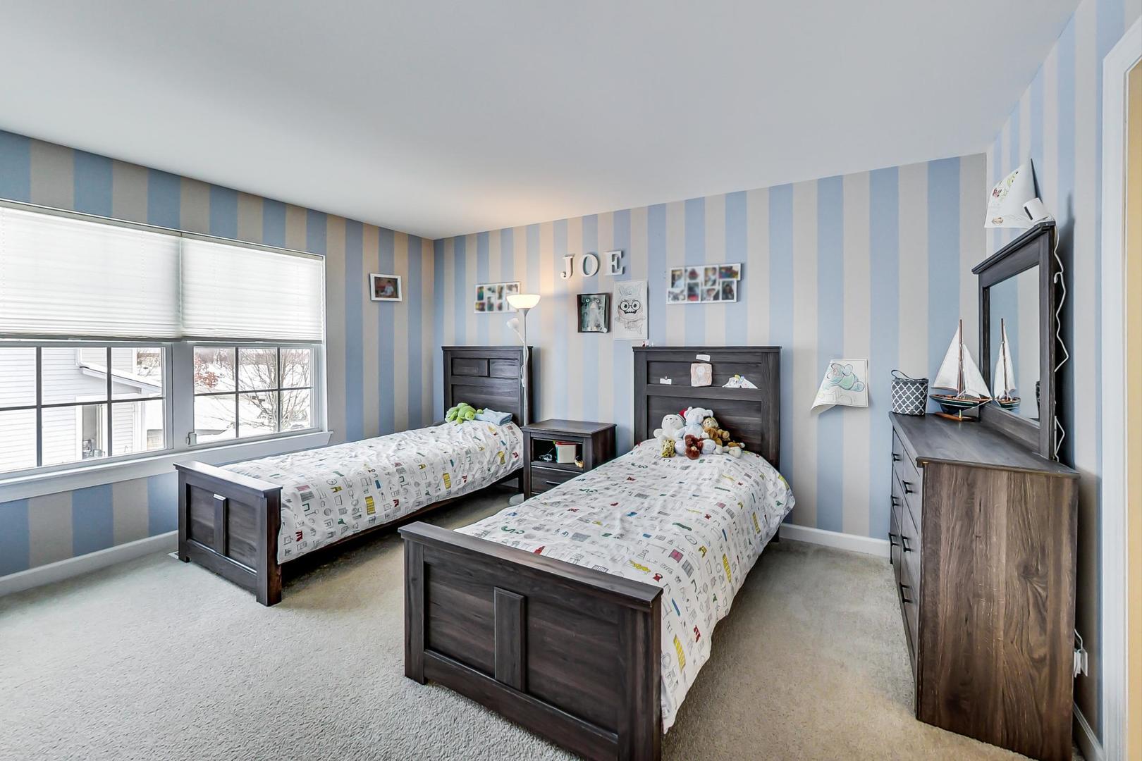 847 Oak Ridge Boulevard Elgin, IL 60120 - Photo 19 of 27 Gallery Image 19
